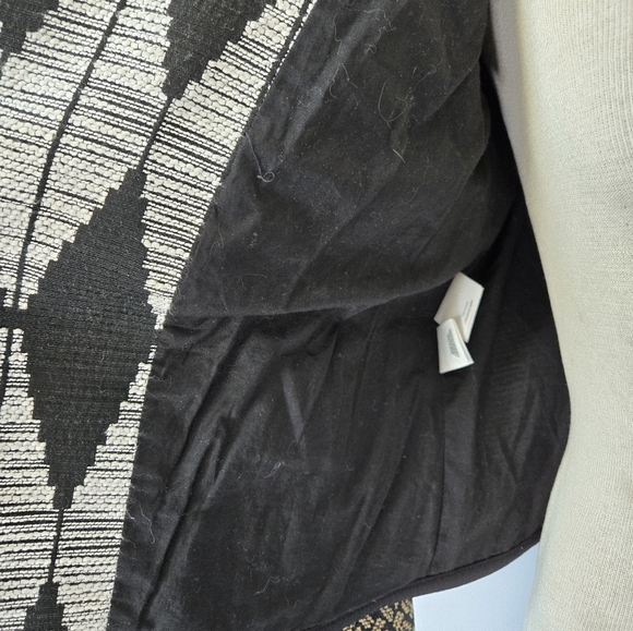 Rachel Roy Asymmetrical Zipper Geometric Patterned Cropped Blazer Jacket. Size 6 - Picture 8 of 15